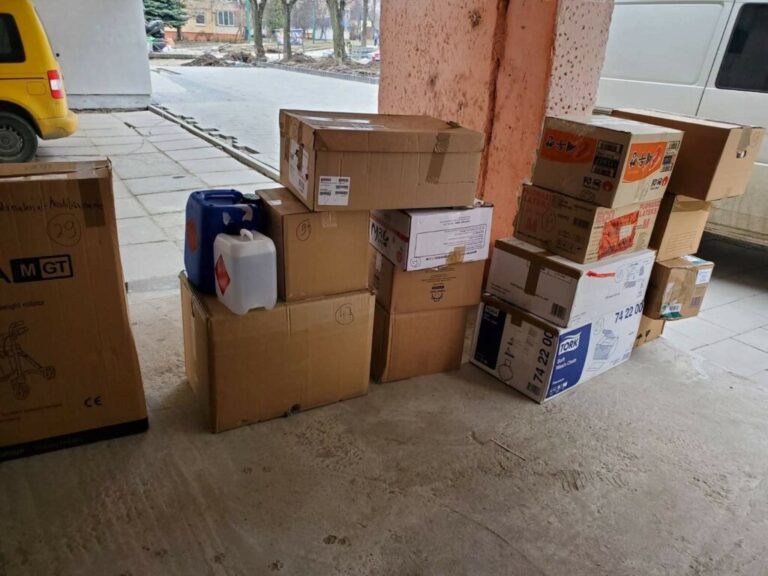 Noch mehr Medikamente für Krankenhäuser in Kyiv & Lviv