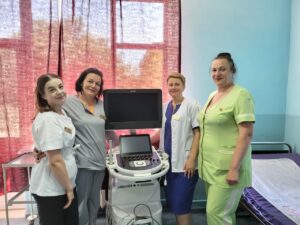 Ultraschallgerät in der Ukraine eingetroffen