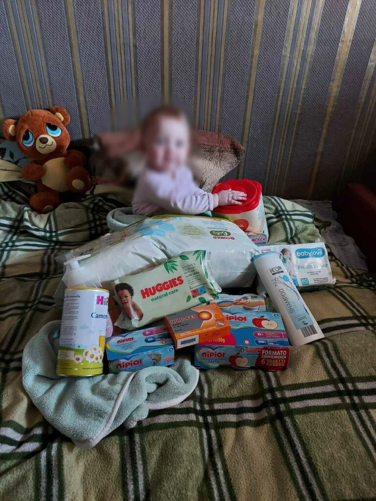 Inkubatoren Ukraine - Spenden mit Baby